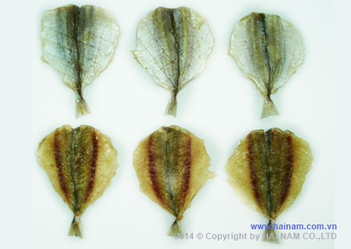 Dried seasoned yellow stripe trevally (Shima Aji) butterfly-cut, without sesame<br />Latin name: Selaroides leptolepis<br />Size: 5-6 cm, 6-7 cm, 7-8 cm, 8-9 cm