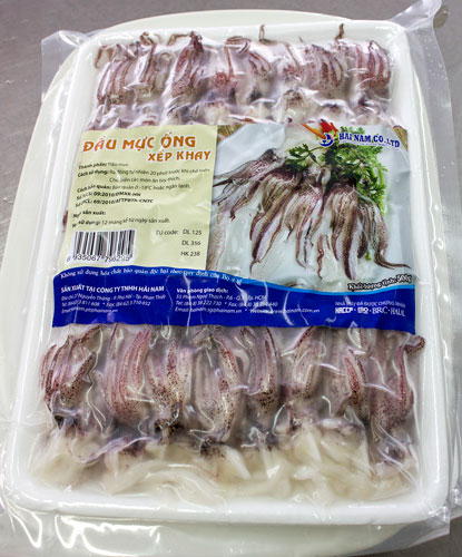 Raw squid tentacle<br />Weight: 500g<br />Carton: 500g  x 20 trays = 10kg<br />